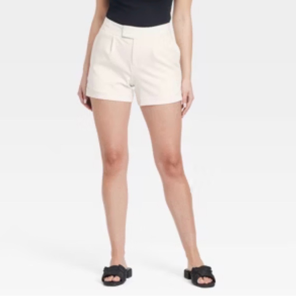 J. Crew NWT white classic twill chino shorts. off white size 6